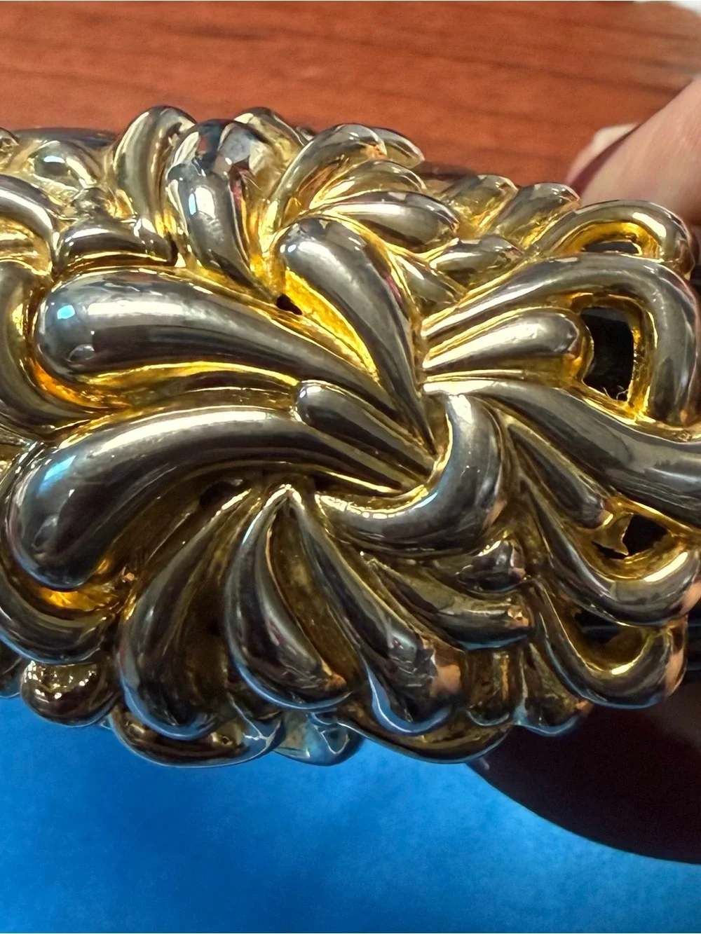 Vintage Inna Cytrine Paris Fleur Chrysanthemum Black Lucite Clamper Bracelet